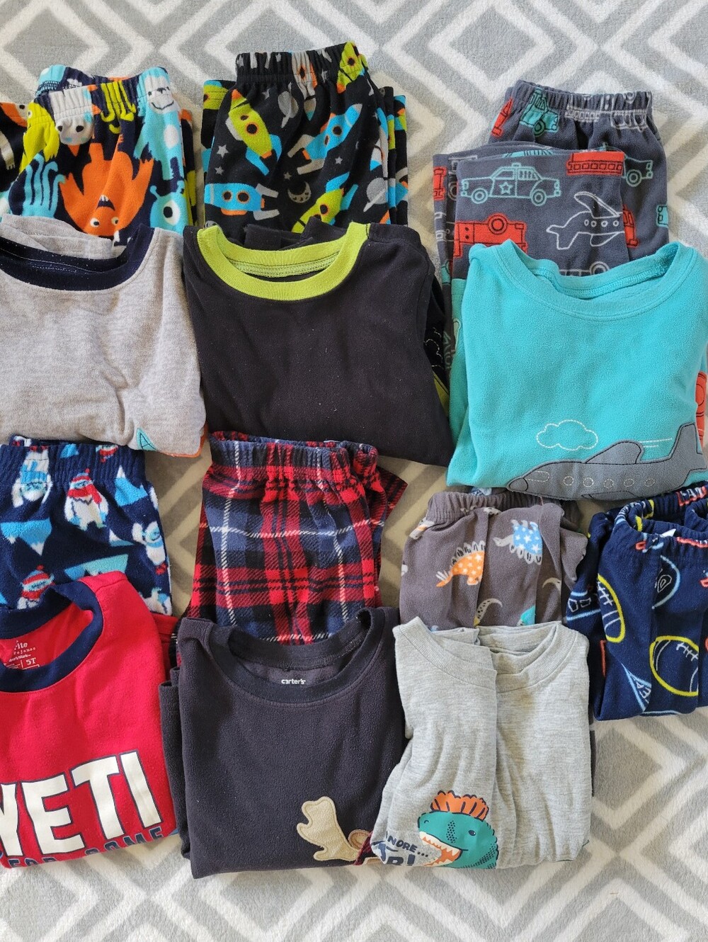 Boys size 5t and 5 pajama sets bundle